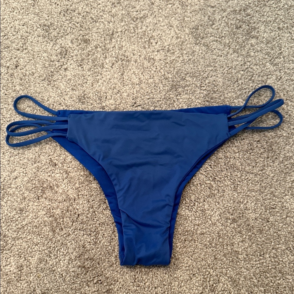 Calzedonia Blue Bikini Bottom scrunch back